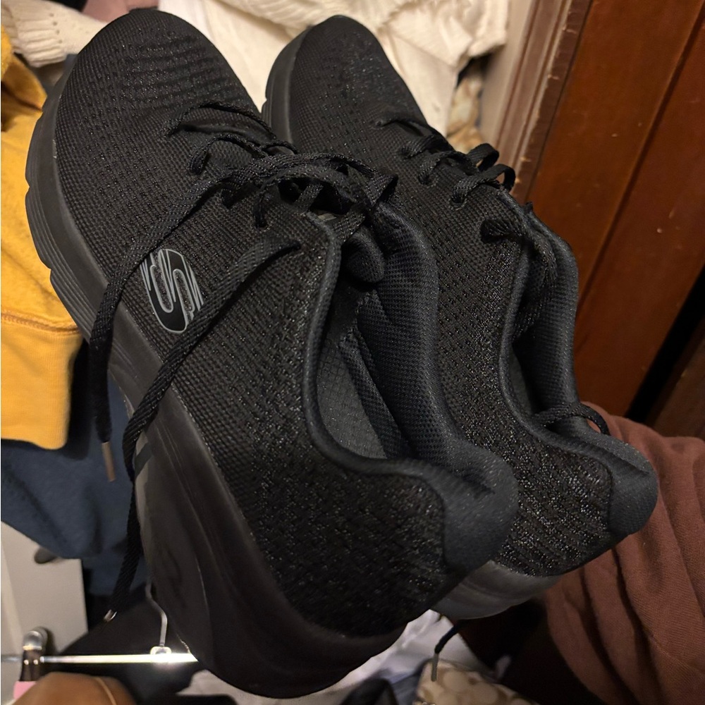 Skechers black shoes